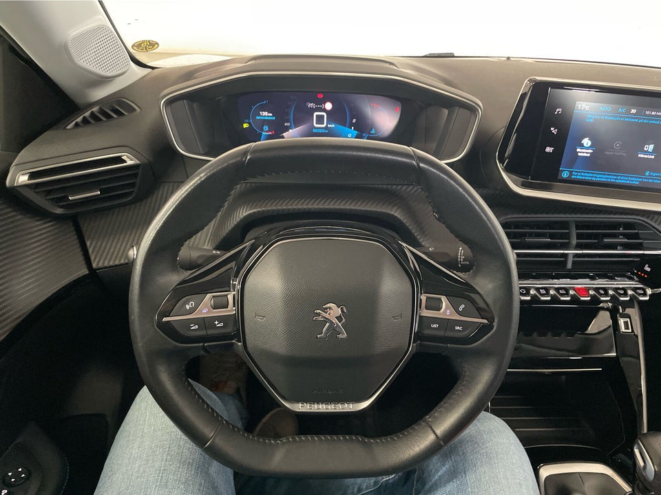 Peugeot 208 1,5 BlueHDi 100 Allure Sky 5d