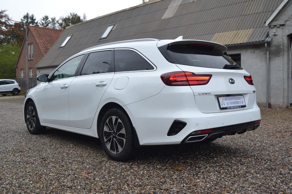 Kia Ceed 1,6 PHEV Upgrade Intro SW DCT 5d