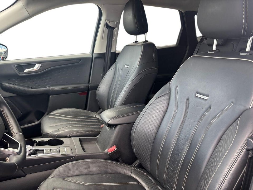 Ford Kuga 2,5 PHEV Vignale CVT 5d
