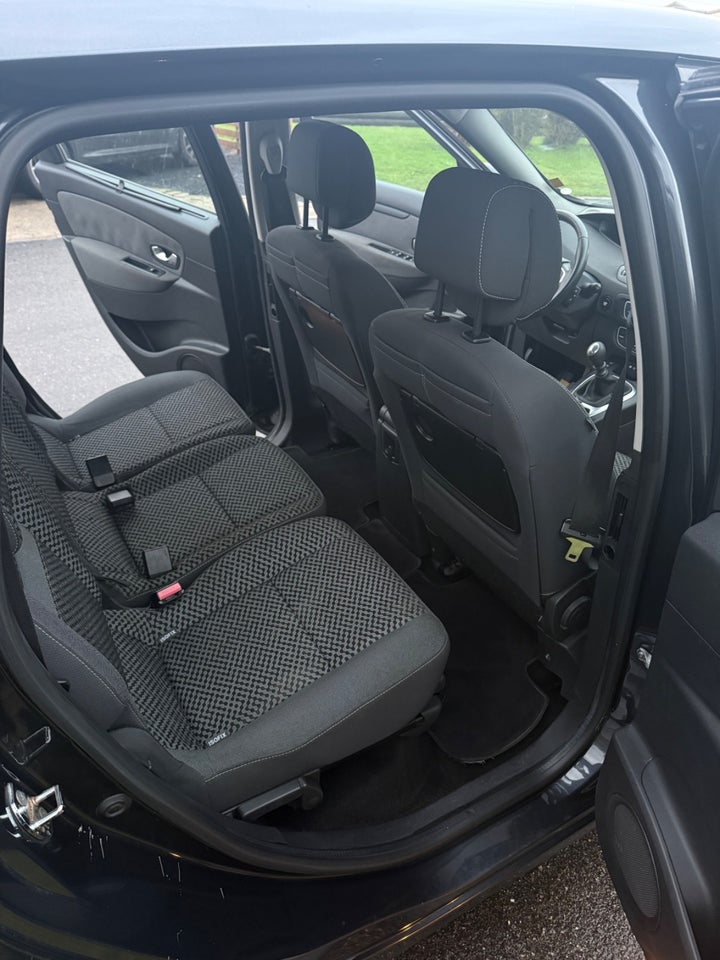 Renault Grand Scenic III 1,5 dCi 110 Expression 7prs 5d