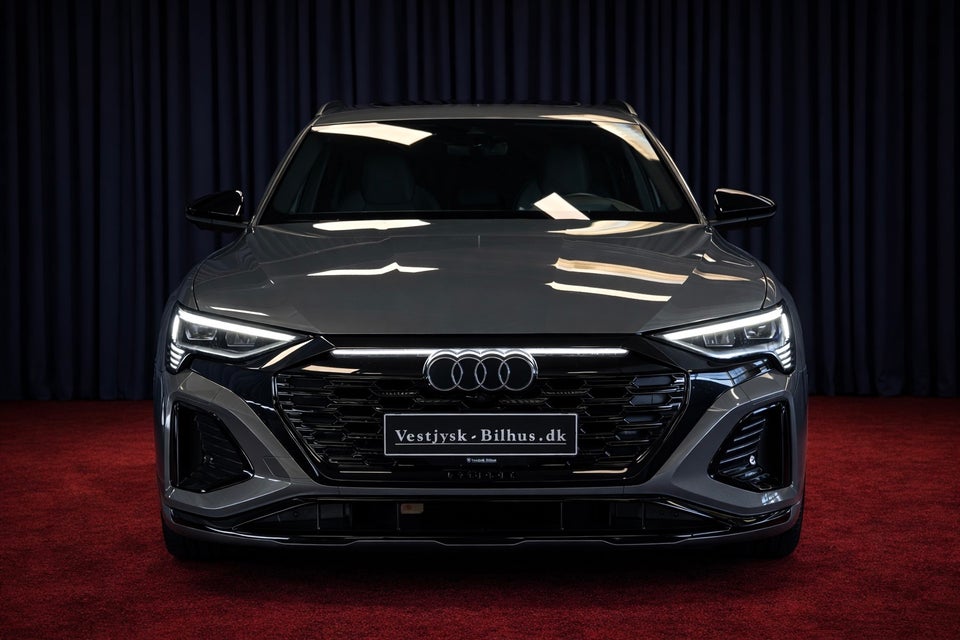 Audi Q8 e-tron 55 S-line Sportback quattro 5d