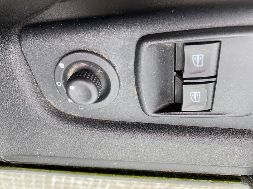 Renault Trafic T29 2,0 dCi 120 L2H1