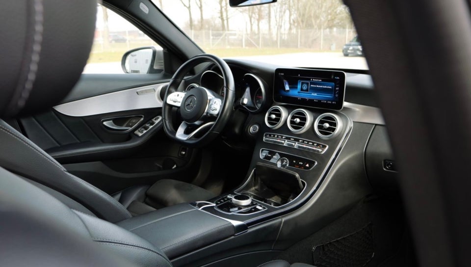 Mercedes C220 d 2,0 AMG Line stc. aut. 5d