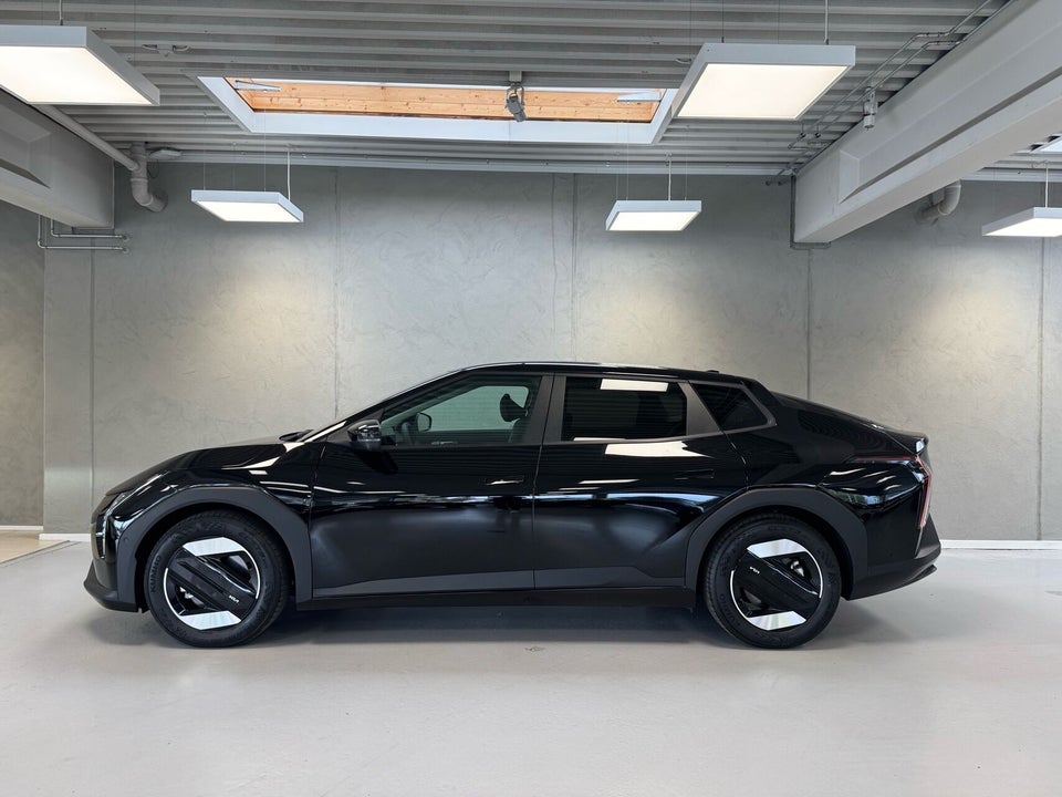 Kia EV4 81 Long Range Business Plus Fastback 4d