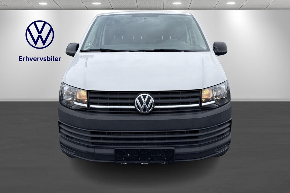 VW Transporter 2,0 TDi 150 Kassevogn lang
