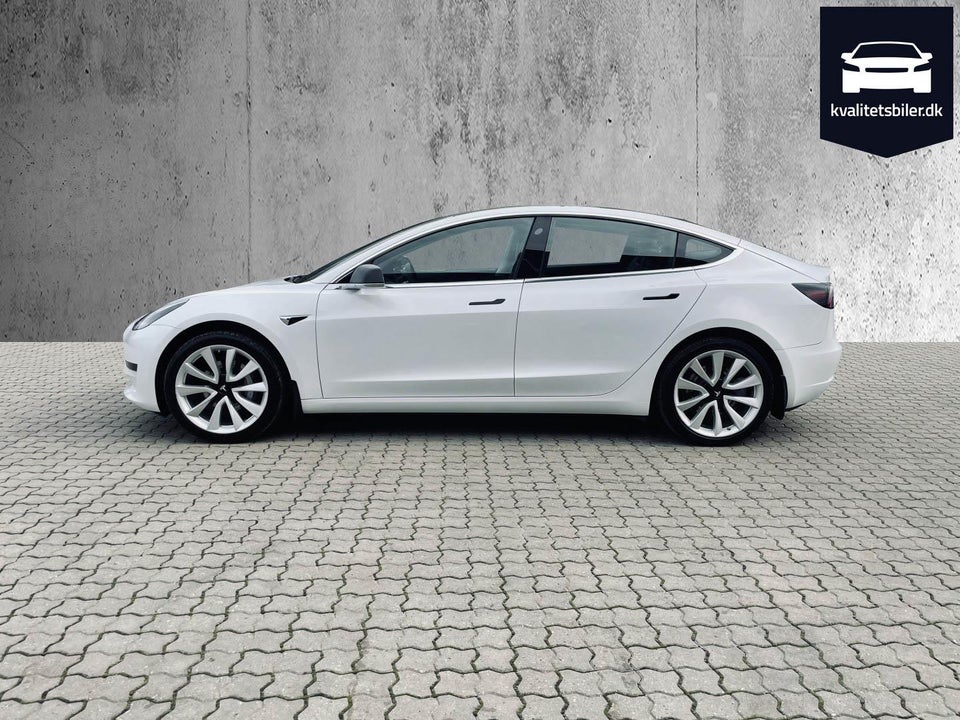 Tesla Model 3 Standard Range+ RWD 4d
