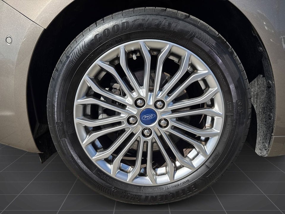Ford Mondeo 2,0 HEV Titanium stc. CVT 5d