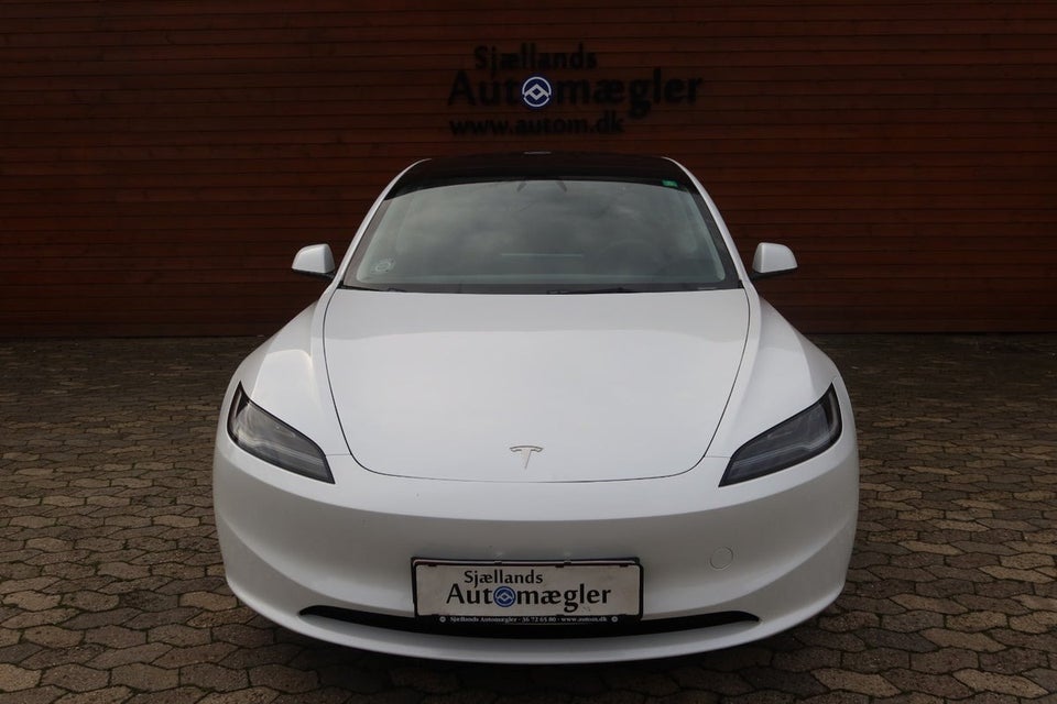 Tesla Model 3 RWD 4d