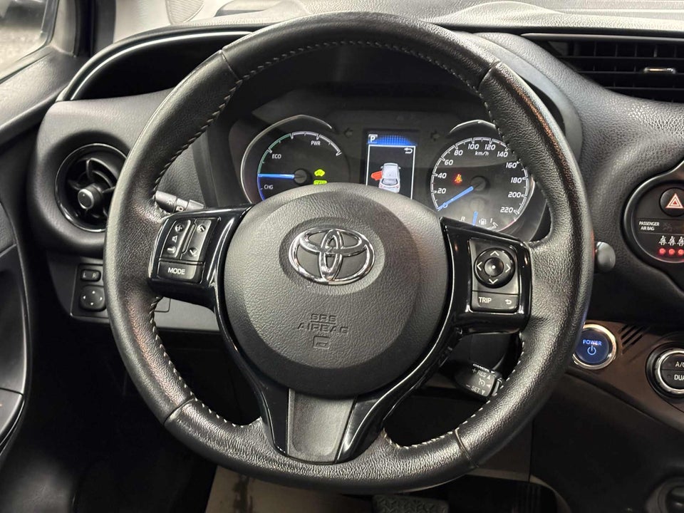 Toyota Yaris 1,5 Hybrid H3 Limited e-CVT 5d