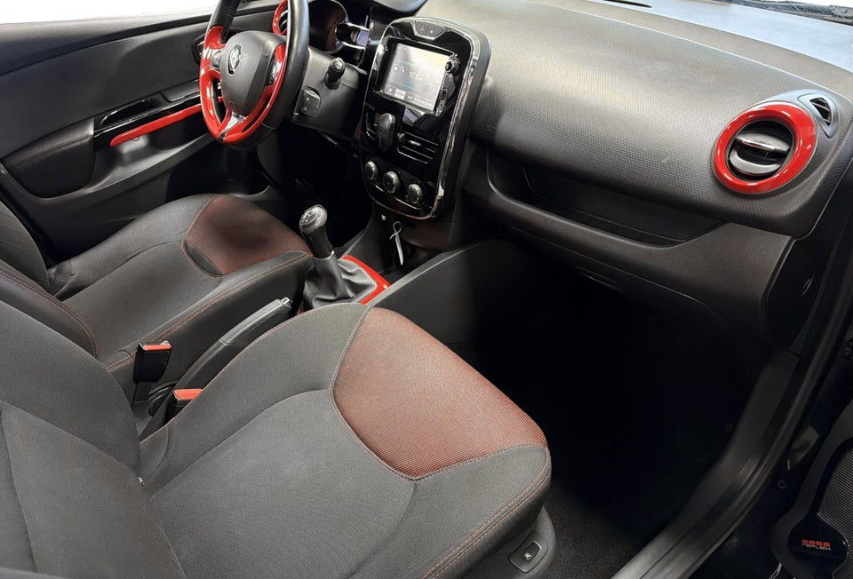 Renault Clio IV 1,5 dCi 90 Expression 5d