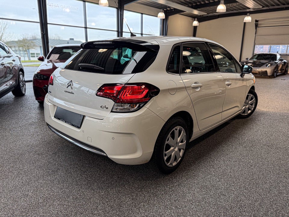 Citroën C4 1,6 BlueHDi 120 Feel EAT6 5d