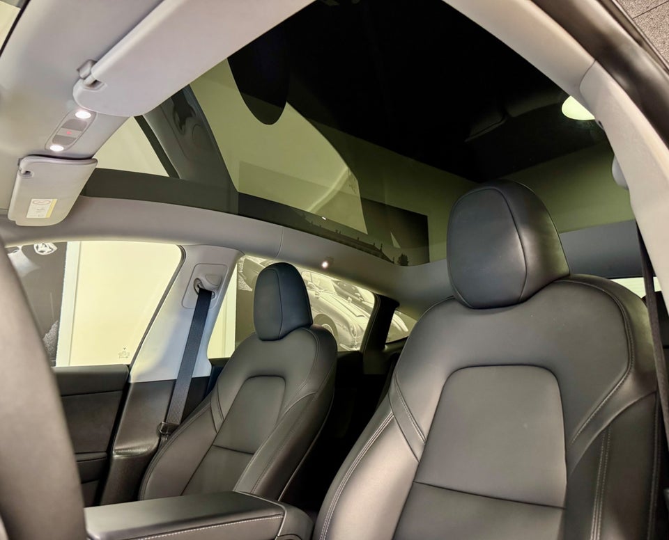 Tesla Model Y Long Range AWD 5d