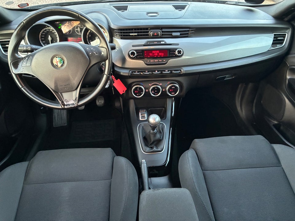 Alfa Romeo Giulietta 1,4 Turbo 120 Distinctive 5d