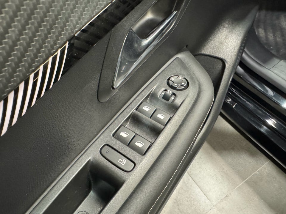 Peugeot 208 1,2 PureTech 100 Allure+ 5d