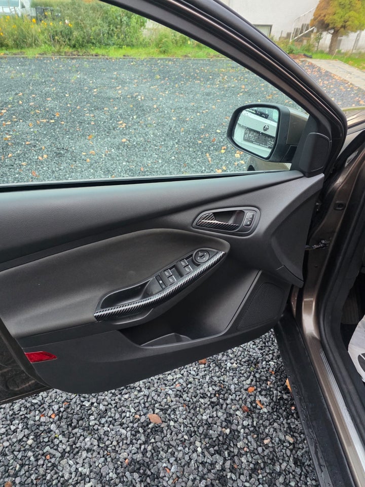Ford Focus 1,0 SCTi 125 Titanium stc. 5d