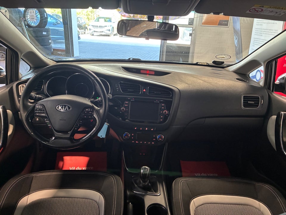 Kia Ceed 1,6 GDi Style SW 5d