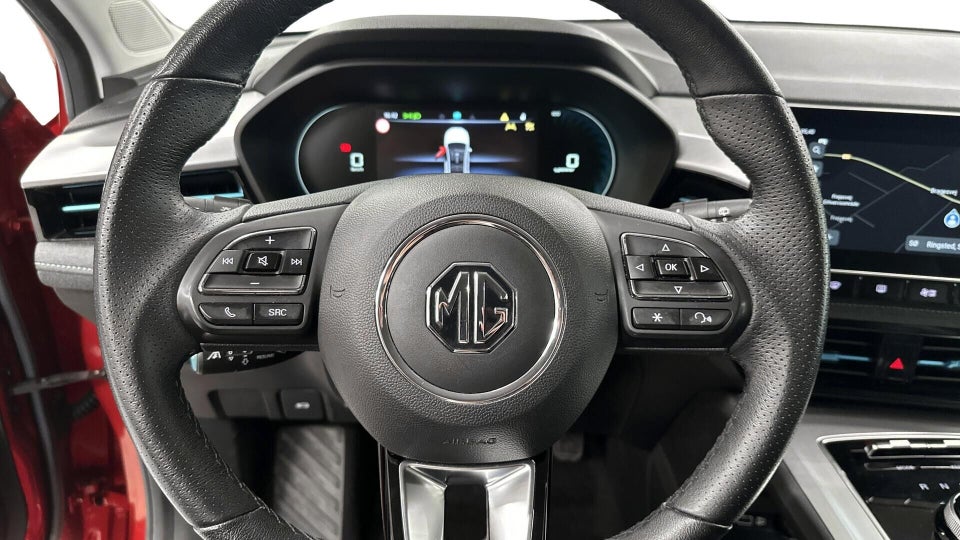 MG MG5 61 Luxury 5d