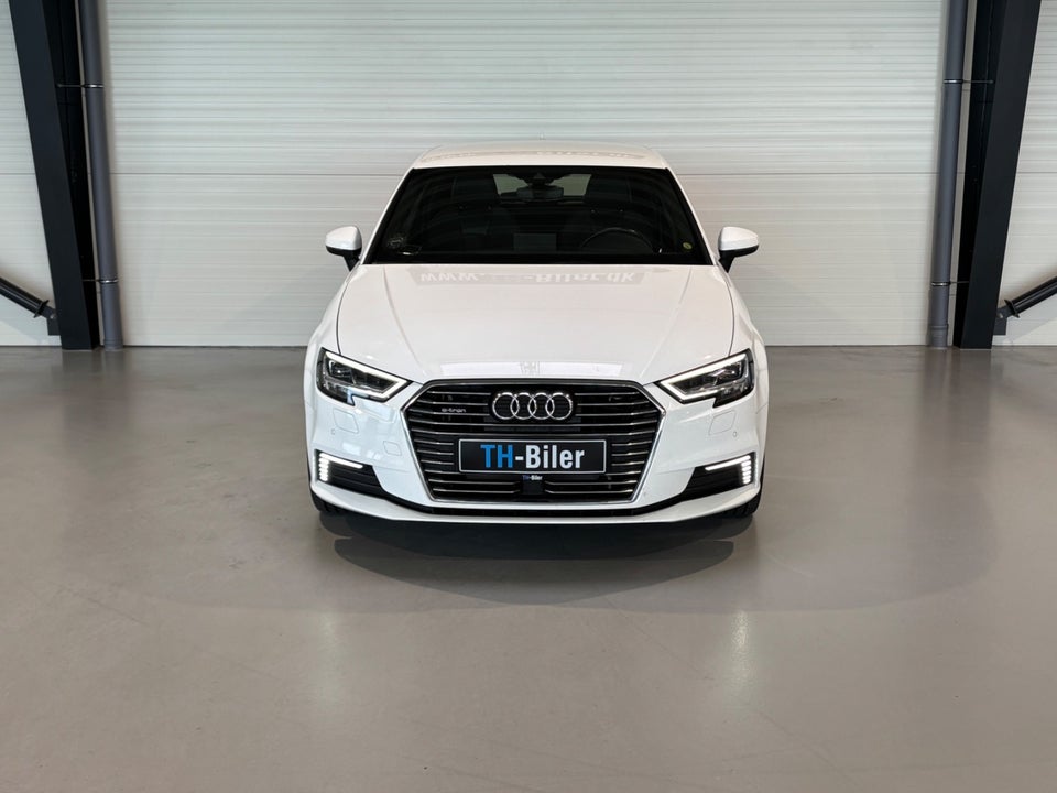 Audi A3 1,4 e-tron S-line Sportback S-tr. 5d