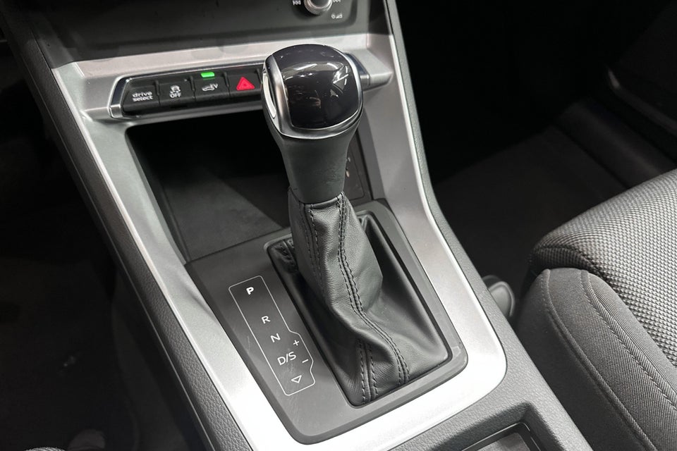 Audi Q3 45 TFSi e Attitude plus S-tr. 5d