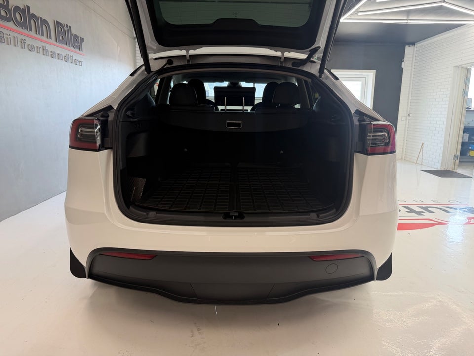 Tesla Model Y RWD 5d