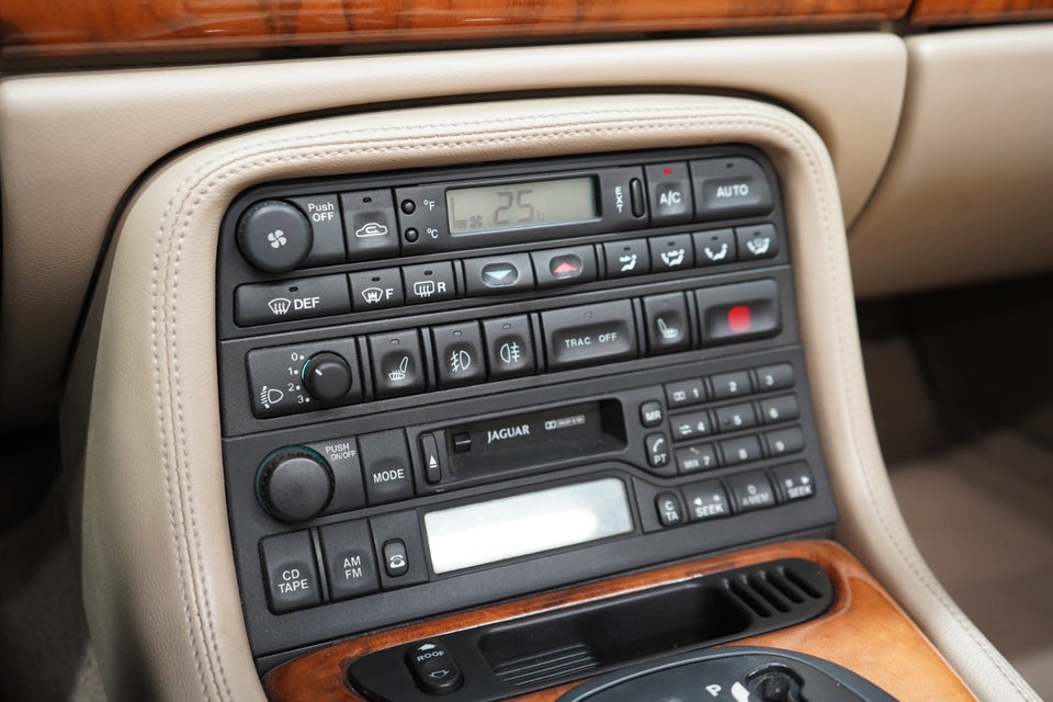 Jaguar XK 4,0 XK8 Convertible aut. 2d