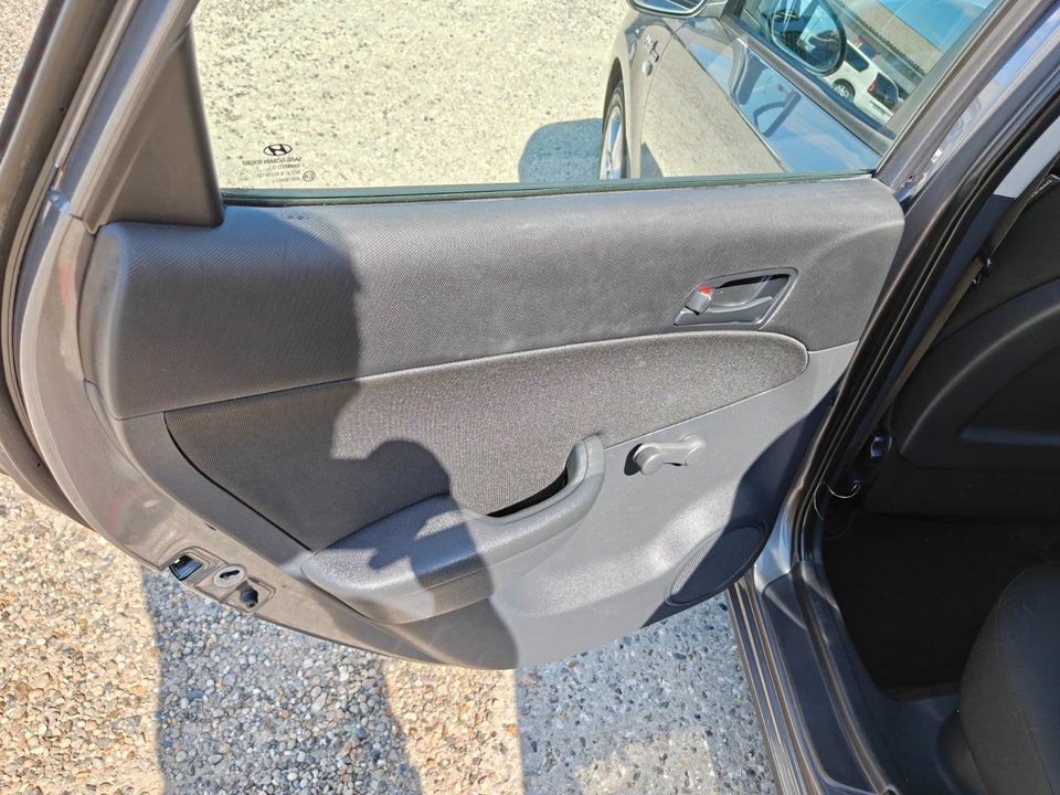 Hyundai i30 1,4 CVVT Comfort 5d