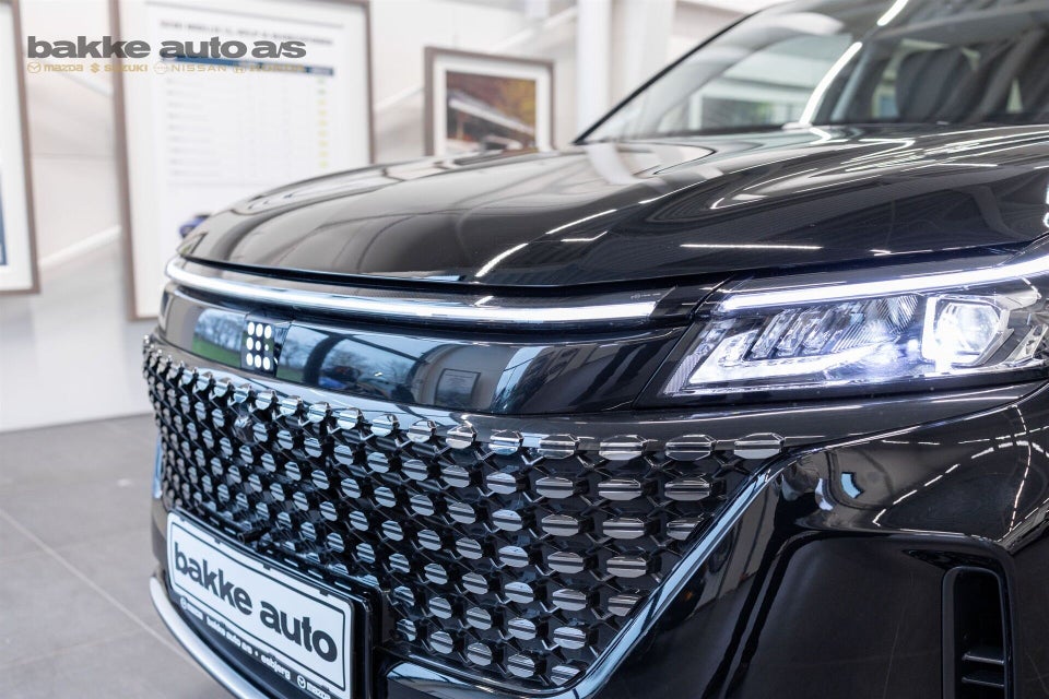 Navor E5 1,5 PHEV Rock 5d