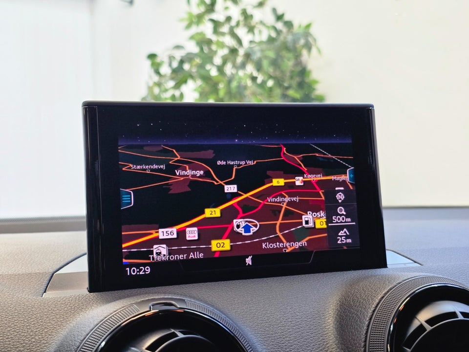 Audi Q2 1,4 TFSi 150 Sport S-tr. 5d