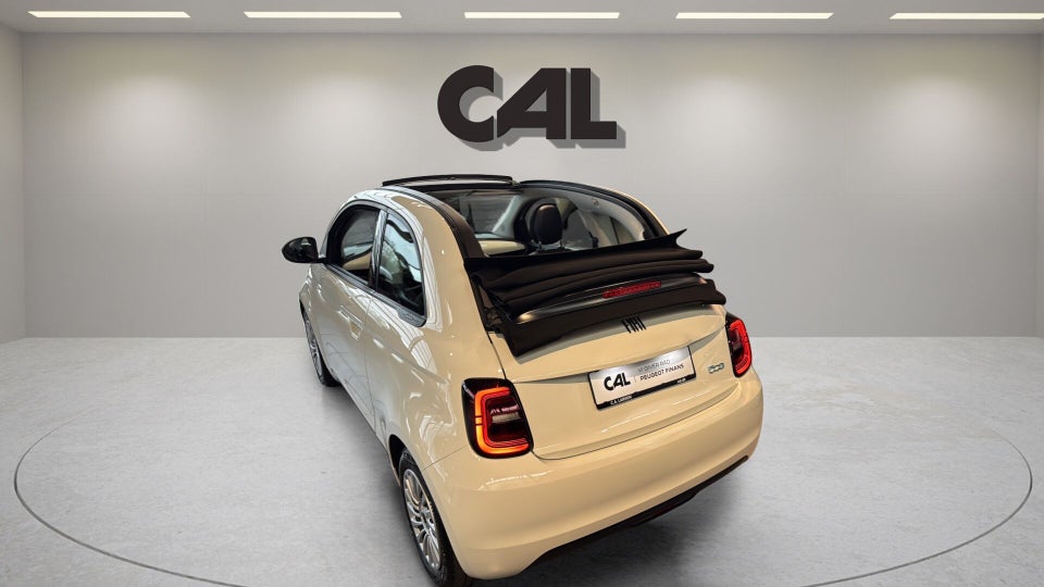 Fiat 500e 42 Icon Cabrio 2d