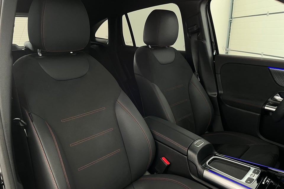 Mercedes EQA300 AMG Line 4Matic 5d