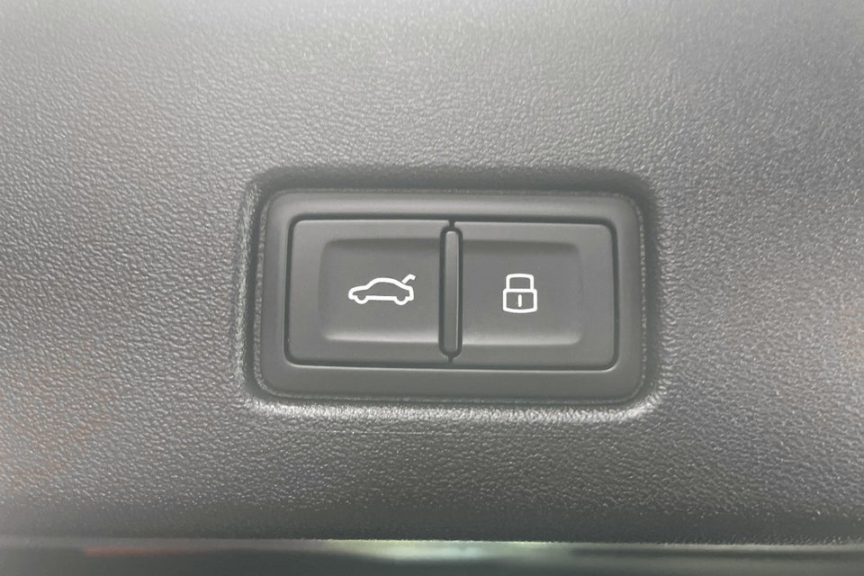 Audi Q4 e-tron 45 S-line 5d