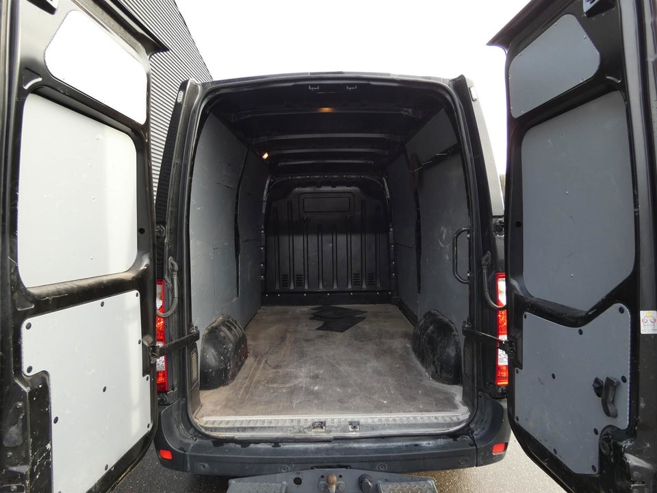 Renault Master IV T33 2,3 dCi 135 L2H2 Kassevogn