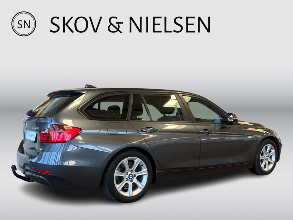 BMW 320d 2,0 Touring 5d