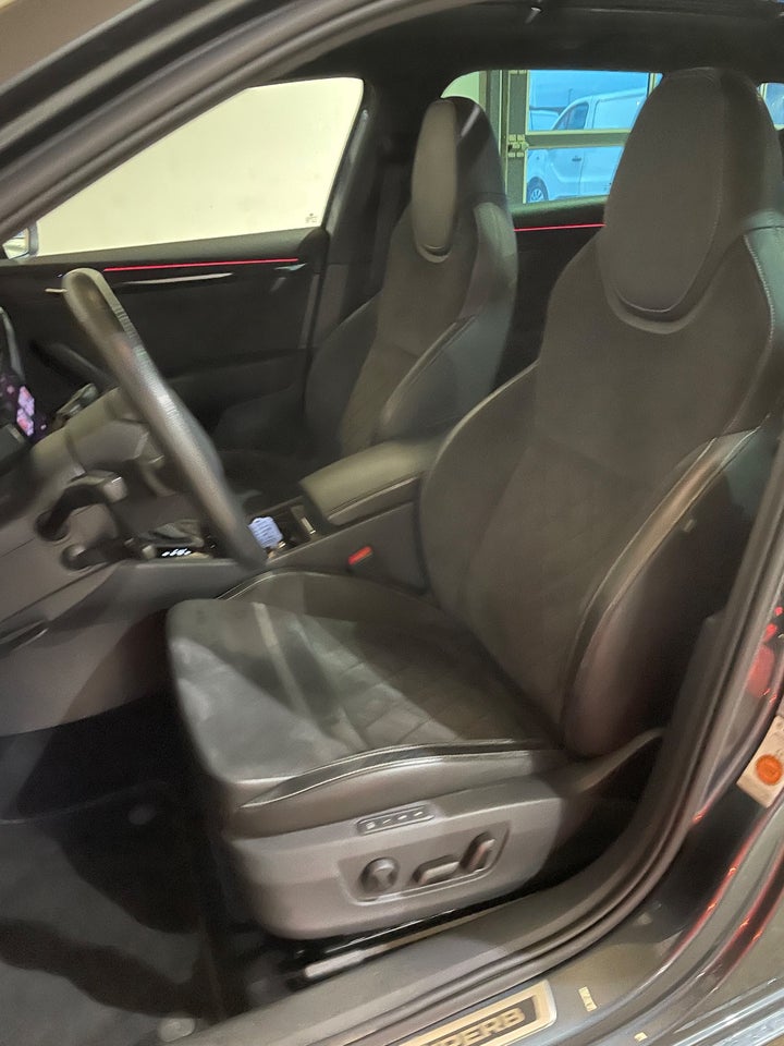 Skoda Superb 2,0 TDi 190 Sportline Combi DSG 5d