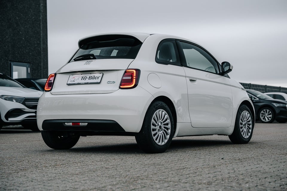 Fiat 500e 24 Action 3d