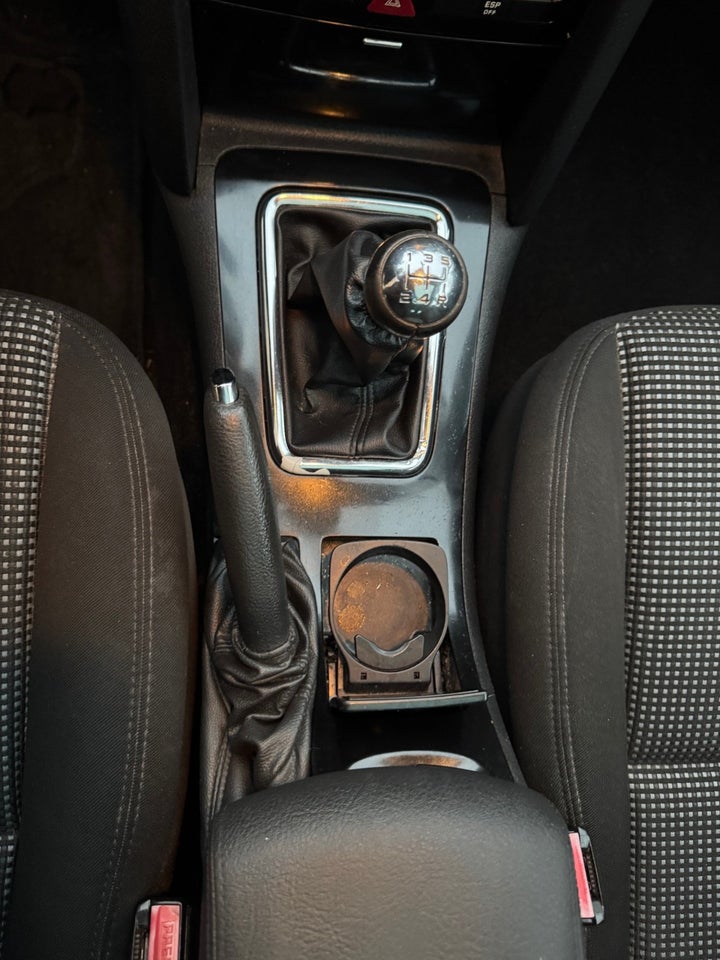 Peugeot 407 1,6 HDi 110 Premium SW 5d