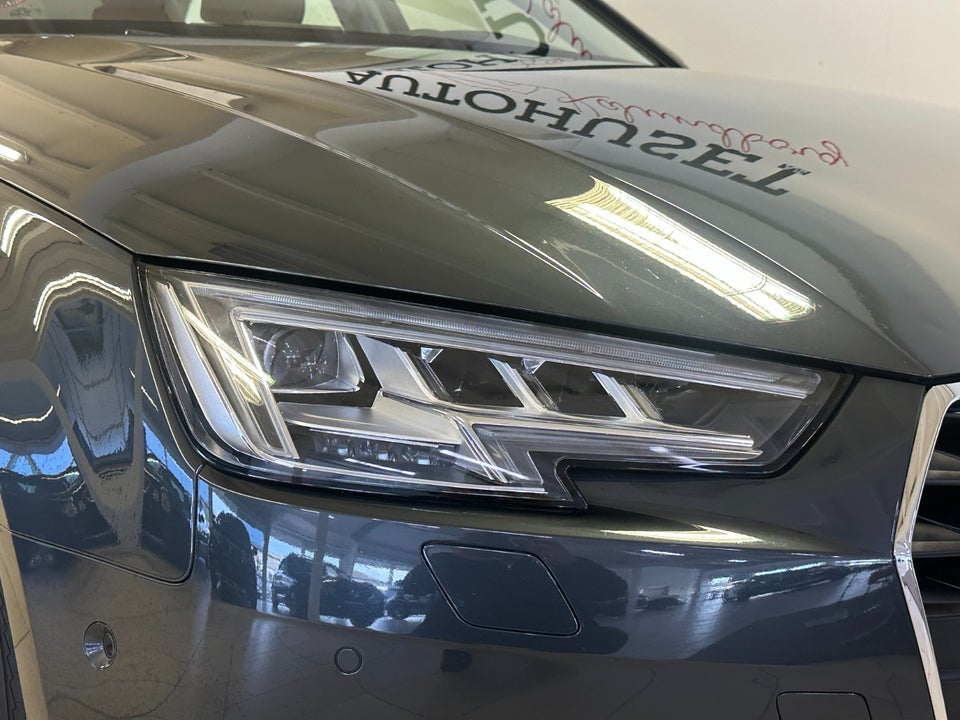 Audi A4 2,0 TDi 150 Avant S-tr. 5d