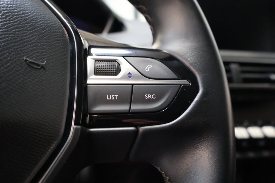 Peugeot 5008 1,5 BlueHDi 130 Allure 7prs 5d