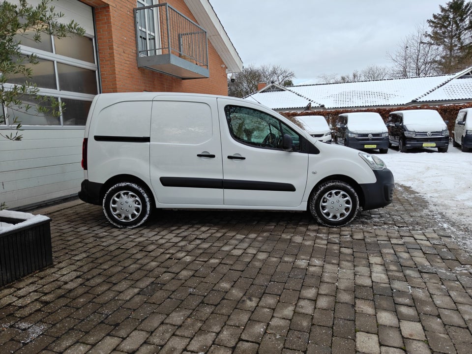 Peugeot Partner 1,6 BlueHDi 100 L1 ESG Flex Van 5d