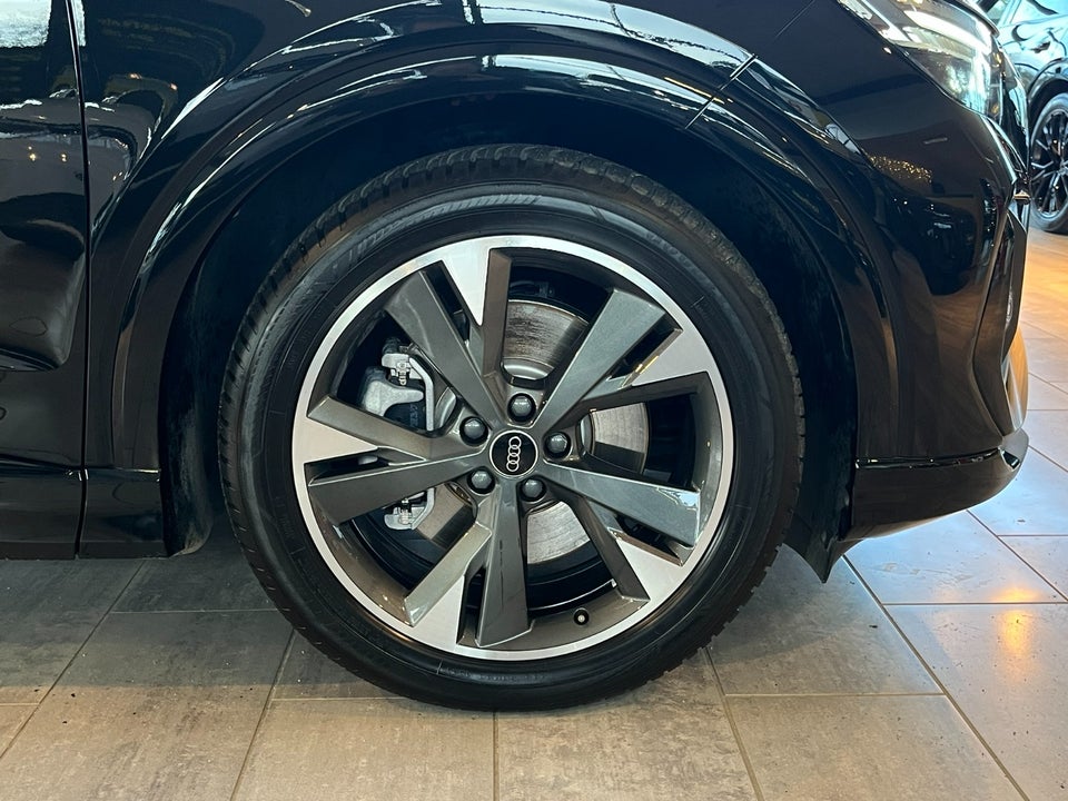 Audi Q4 e-tron 45 S-line 5d