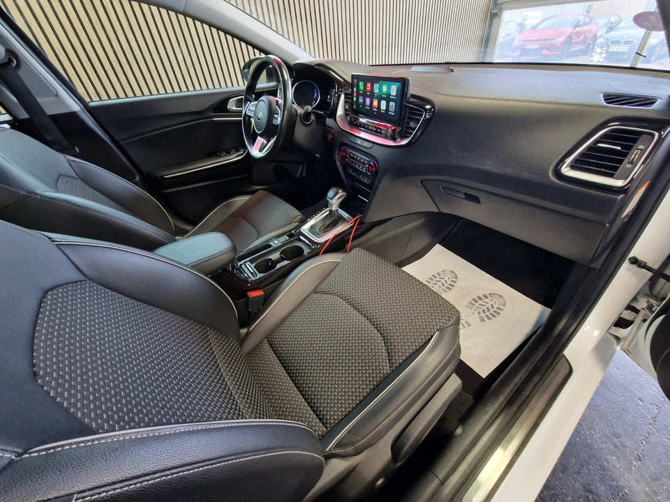 Kia Ceed 1,6 PHEV Upgrade Intro SW DCT 5d