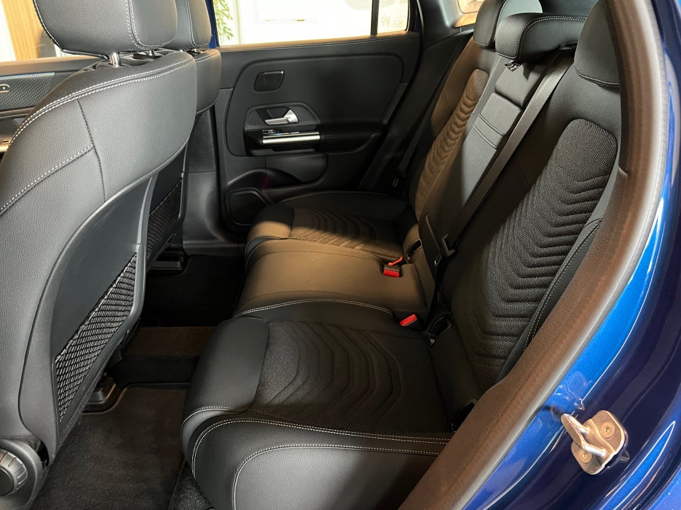 Mercedes EQA250+ Progressive Advance 5d