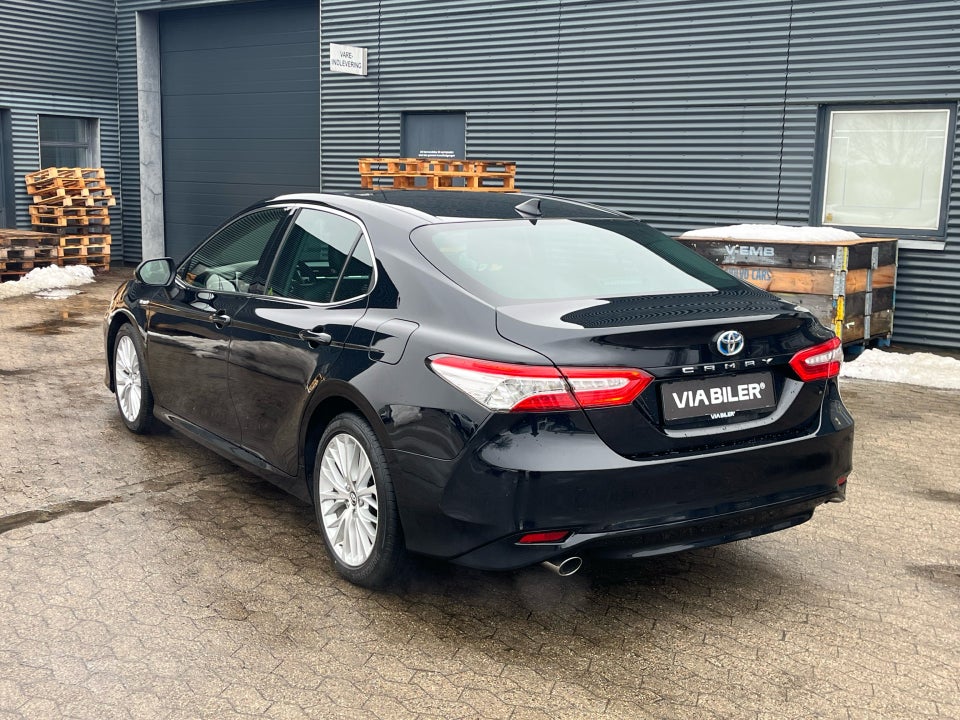 Toyota Camry 2,5 Hybrid H3 Executive CVT 4d
