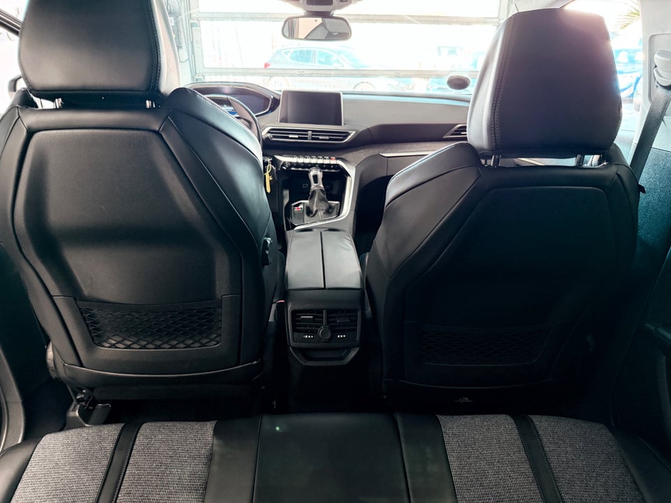 Peugeot 3008 1,2 e-THP 130 Allure 5d