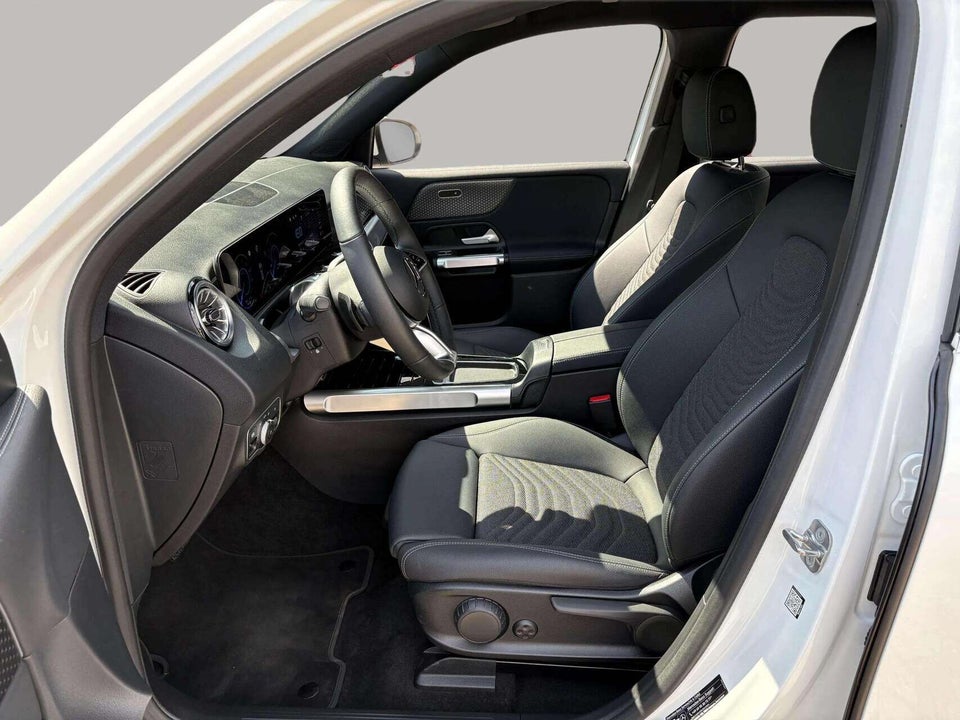 Mercedes EQB250+ Progressive 5d
