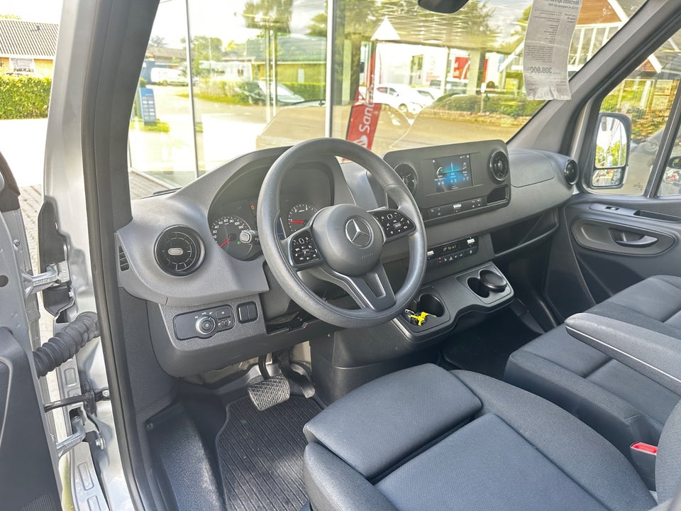 Mercedes Sprinter 317 2,0 CDi A2 Kassevogn aut. RWD