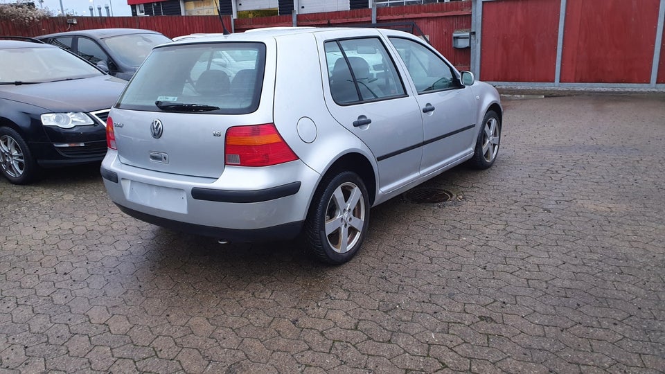 VW Golf IV 1,6 Highline Variant aut. 5d