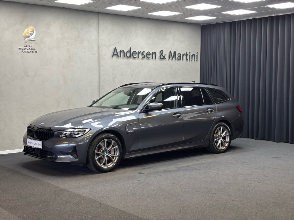 BMW 330e 2,0 Touring Sport Line aut. 5d