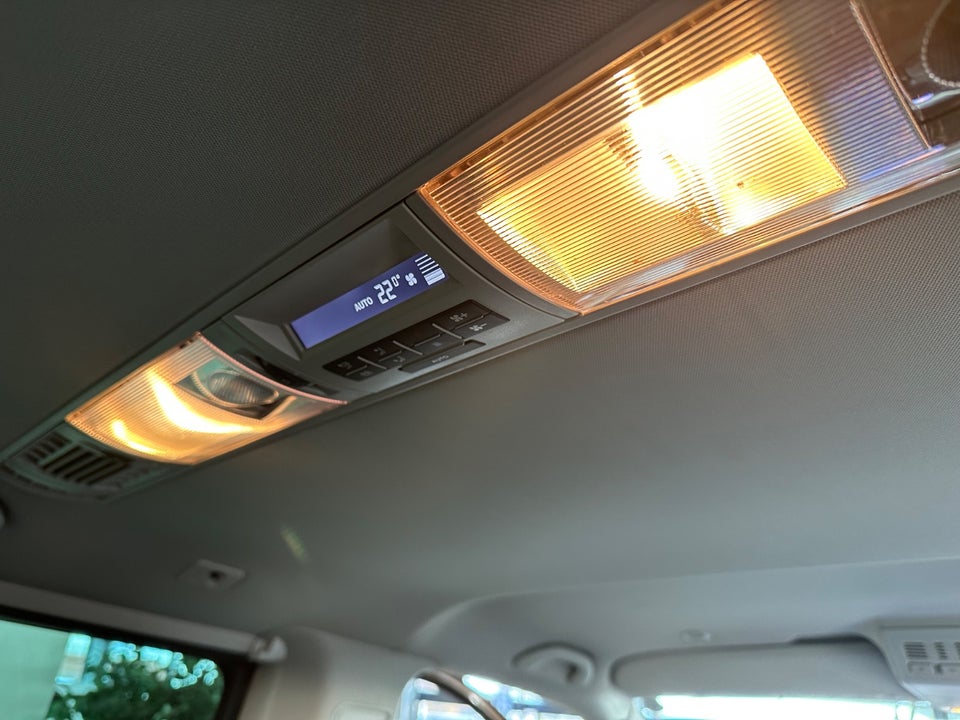 VW Multivan 2,0 TDi 180 Comfortline DSG kort 4d