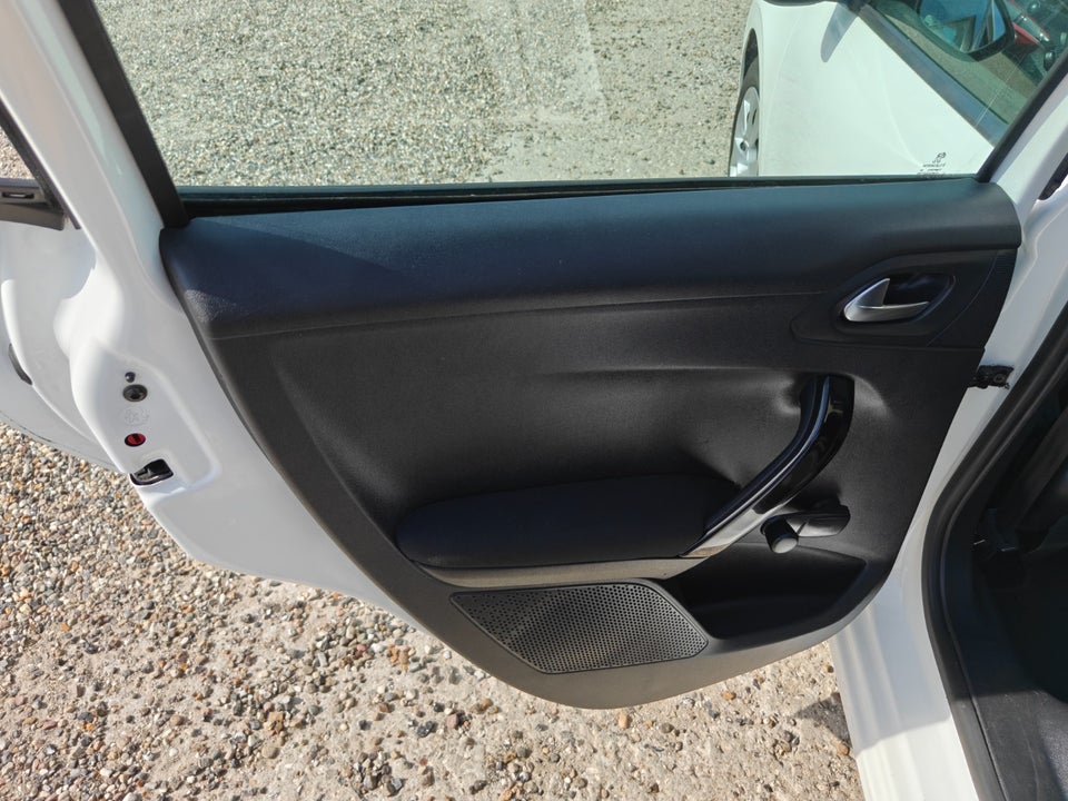 Peugeot 208 1,0 VTi Access Air 5d